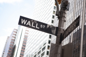 Фондовый рынок США начал неделю в "красной зоне"