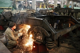 Стахановский вагонзавод пока сохраняет планы по выпуску в 2012г более 8 тыс. вагонов