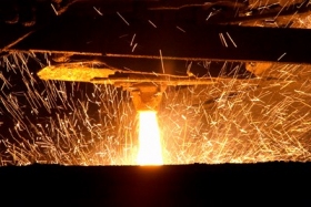 Донецкий метзавод планирует в 2012г нарастить производство стали на 9%