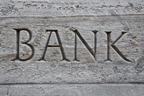 Один из крупнейших банков на украинском рынке пошел на укрупнение своих активов
