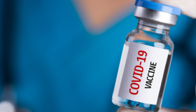 Эксперт сомневается в нелегальном ввозе в Украину вакцины от коронавируса