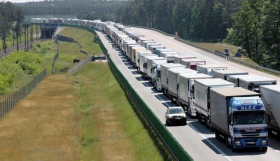 Черги вантажівок на кордоні України та ЄС сягають 40 км - профільні асоціації