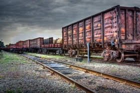«Укрзализныця» на 29 августа выявила на подъездных путях к предприятиям 45 заброшенных грузовых поездов