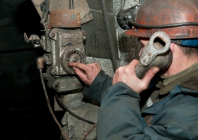 Уголь или жизнь. Госпромнадзор зафиксировал резкий рост нарушений техники безопасности шахт