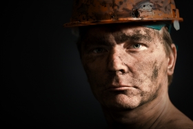 Кабмин выделил на зарплаты шахтерам полмиллиарда за счет снижения финансирования отрасли